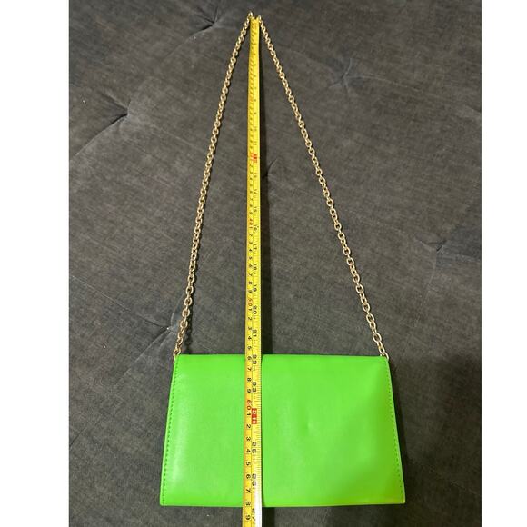 The Sasha By Bajeyah Eaddy, “The Sasha Clutch”
brand new W\O tags & Box in Green - Picture 4 of 8